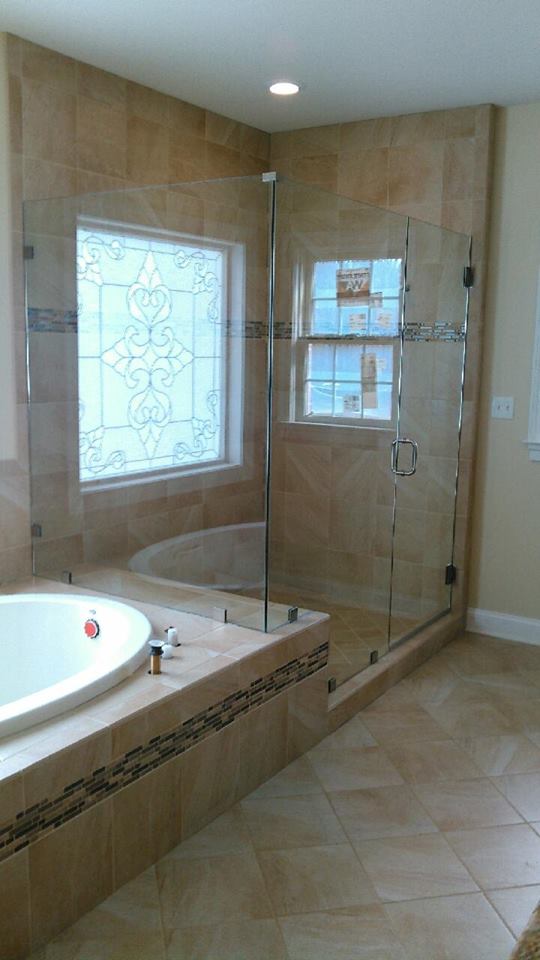 Heavy_Duty_Clear_Hinge_Mounted